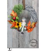 Věnec v barvách podzimu s keramickou dívkou