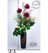 Luxusní váza s exotickými květinami