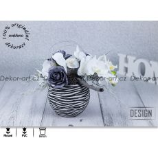 Stylová dekorace šedých růží, orchidejí a tropické sušiny