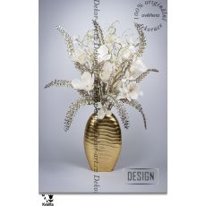 Luxusní vánoční design krásných květů magnolií a ledového kapradí
