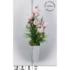 Květinové aranžmá růžových magnolií v designovém květináči