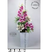 Luxusní dekorace plná růžových květů orchidejí s LED osvětlením