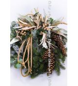 Adventní věnec na dveře  s LED světly, mint listy a zlatými doplňky