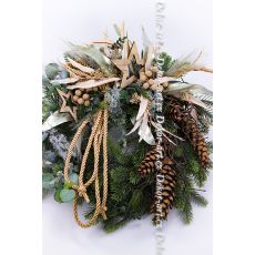 Adventní věnec na dveře  s LED světly, mint listy a zlatými doplňky