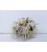 Vánoční svícen s listy vavřínu a ledovými květy amarylisu