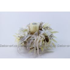 Vánoční svícen s listy vavřínu a ledovými květy amarylisu
