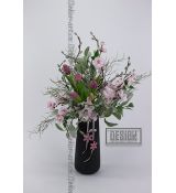 Romantická jarní dekorace s tulipány