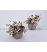 Jarní dekorace na stůl s ptáčkem