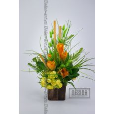 Luxusní jarní dekorace na stůl – tulipány, bambus, lagurus