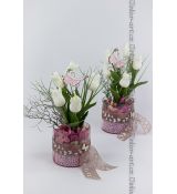 Jarní aranžmá s bílými papouščími tulipány  - růžové sklo